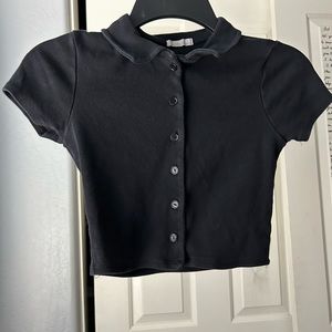 Black Tilly’s button up cropped t-shirt small